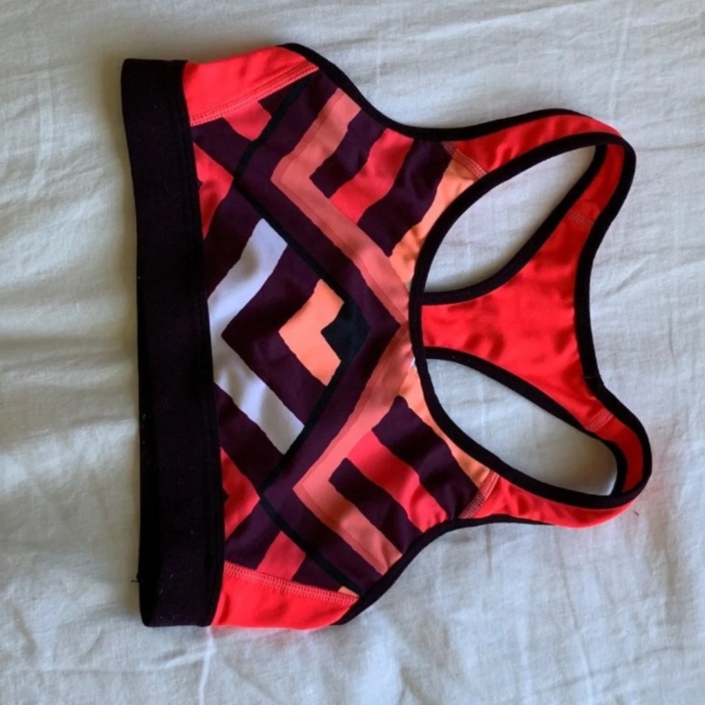 chevron pattern sports bra